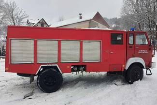 Ogłoszenie - ustny przetarg (licytacja) na sprzedaż samochodu strażackiego